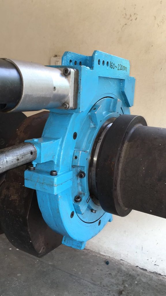 Offshore Grinding of Crankshaft is in Process