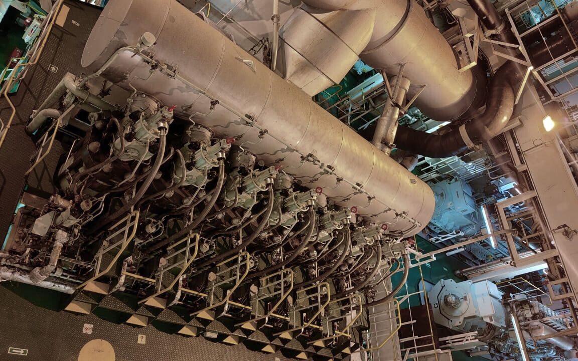 In situ crankshaft grinding